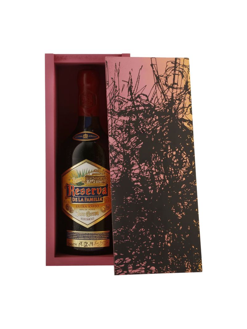 Tequila-Reserva-de-La-Familia-Extra-Añejo-Coleccion-2019-750ml-Bodegas-Alianza