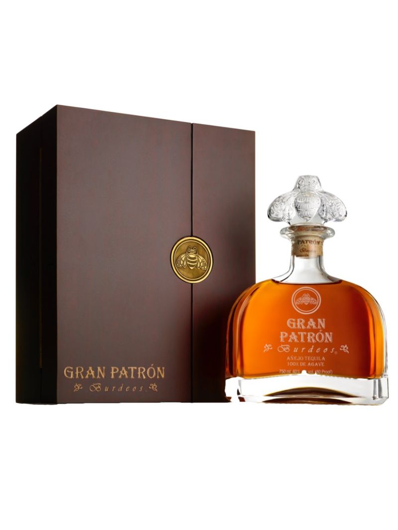 Tequila-Gran-Patron-Burdeos-Añejo-de-750-mil-en-Estuche-de-Madera-Bodegas-Alianza