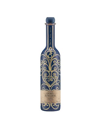 Tequila Maestro Dobel Atelier Extra Añejo 2022 Charrería 750ml (azul/amar)