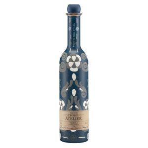 Maestro Dobel Atelier Extra Añejo 2022 Charrería 750ml (azul/blan/gris)