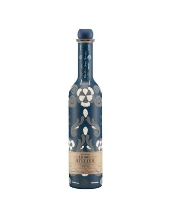 Tequila Maestro Dobel Atelier Extra Añejo 2022 Charrería 750ml (azul/blan/gris)
